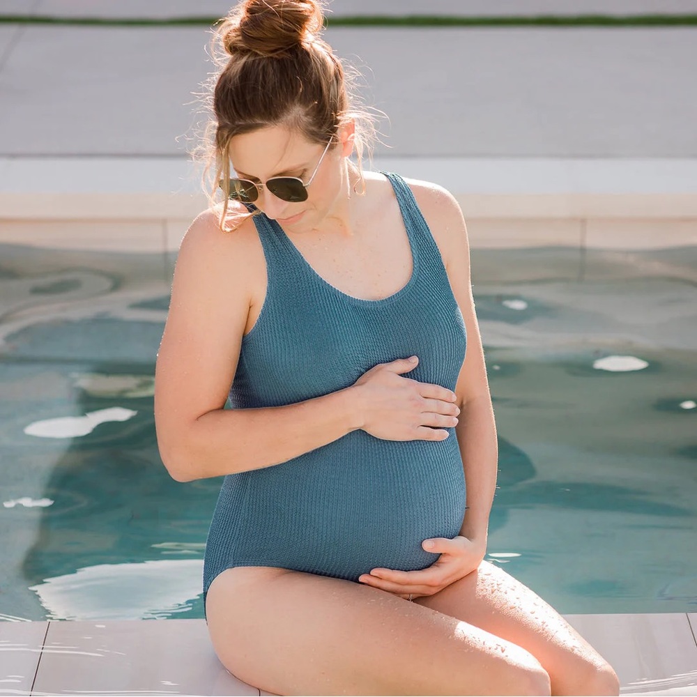 KINDRED BRAVELY Maternity Crinkle One Piece Swimsuit in Ocean Blue